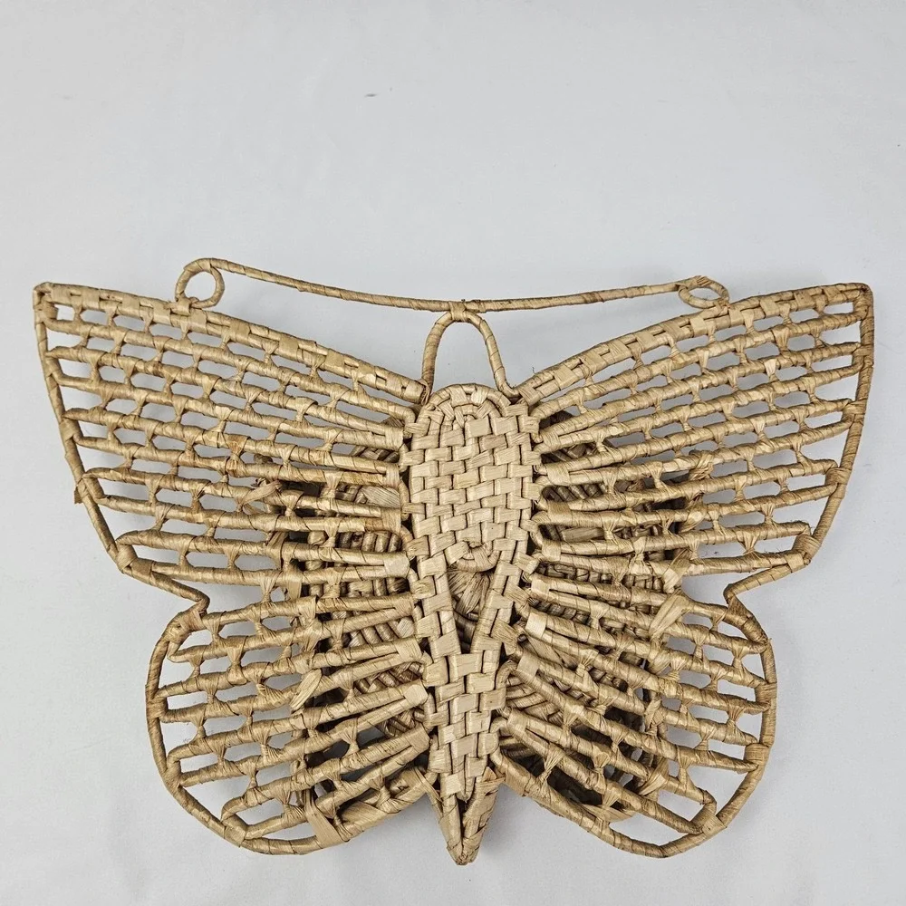 Vitage Boho Wicker Butterfly Trivet Wall Pocket Hanging Weaved Rattan Basket MCM